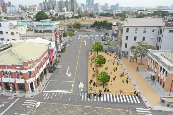 高雄市臨海三路行人徒步區規畫模擬圖。圖／翻攝史哲臉書