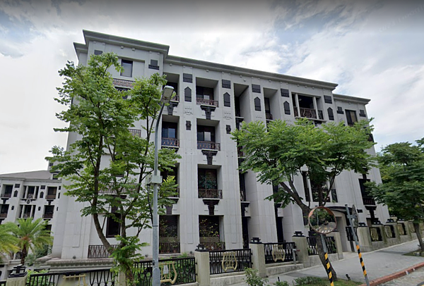 國賓伊頓 google maps