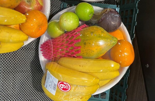 營養師提醒水果一定腐爛、發霉應避免食用，免得影響健康。圖／南投醫院提供