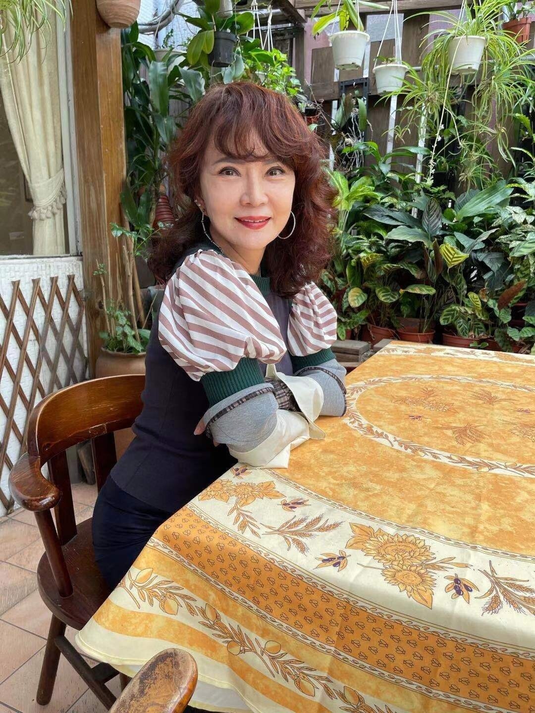 資深女星鄧美芳是70年代紅星,1995年為愛隱退結婚生子,但人緣一流的她仍和許多圈內人是好朋友。圖/聯合資料照