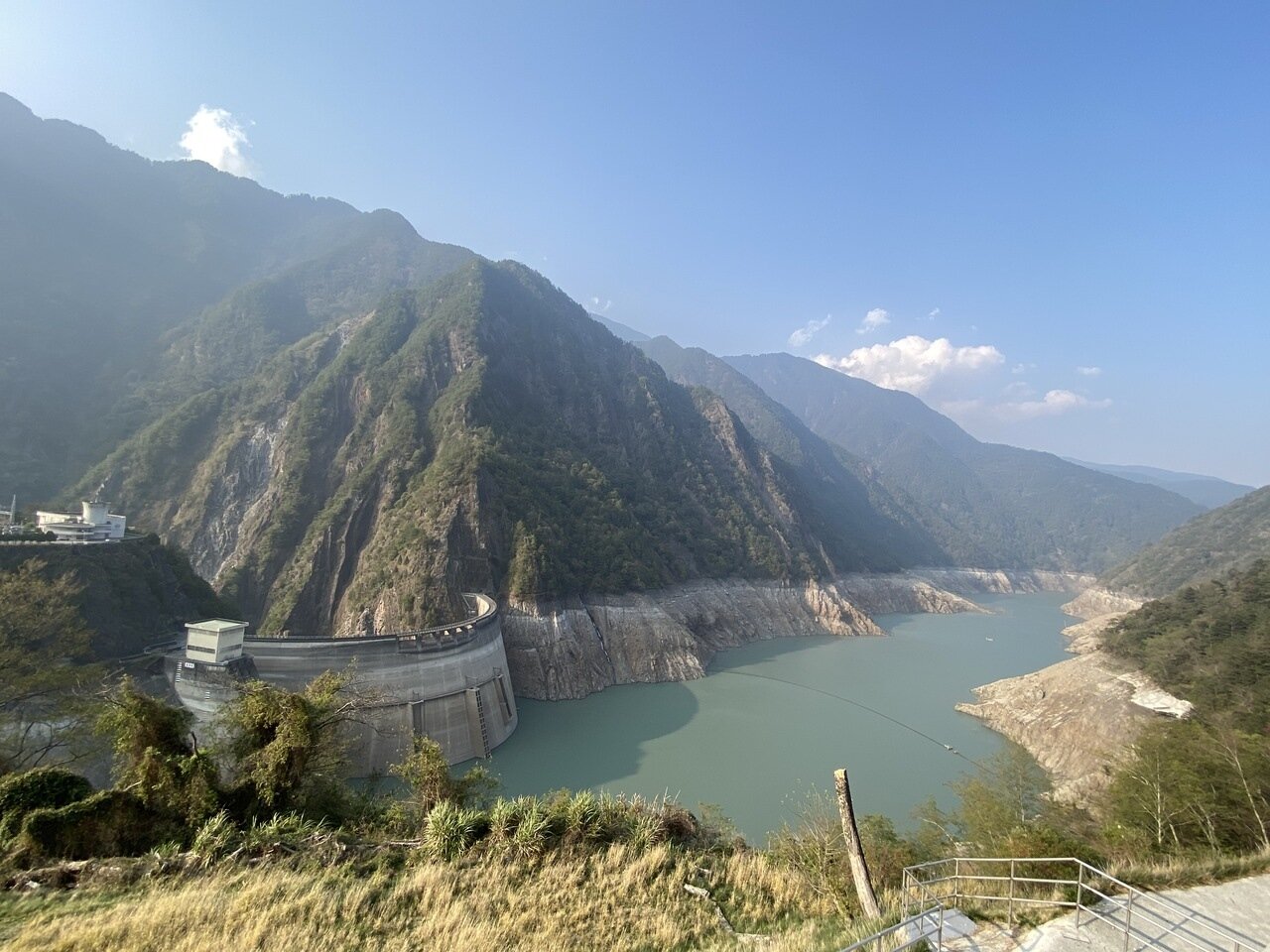 水利署資料顯示,中部最大的德基水庫今天的蓄水率不到8%,僅剩7.6%。記者趙容萱/攝影