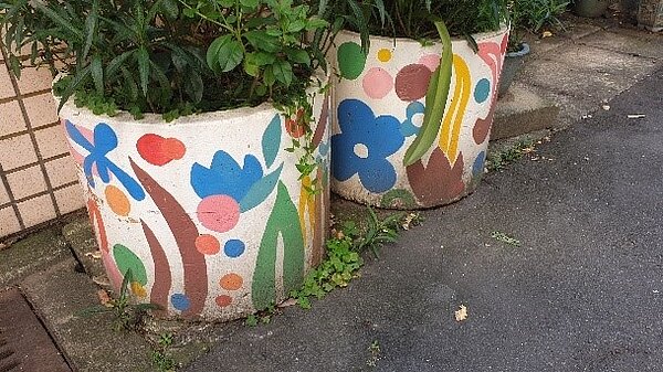 各式各樣的福祿里盆栽彩繪。圖／朱哲輝攝影