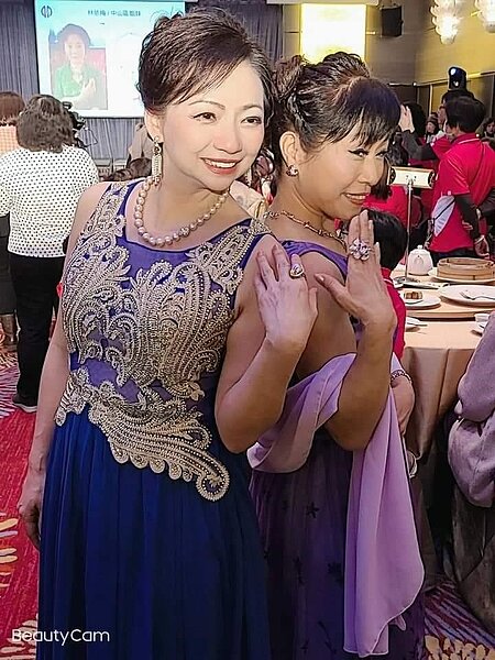 充滿自信的邱郁惠，亮麗的參加公益走秀。圖／高鳳珠攝