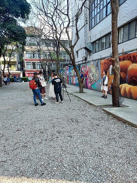 網美來電影主題公園「康17」取景，自強活動很多元。圖／趙淑芸攝