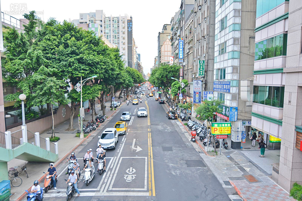 日前網路瘋傳一篇比較台灣和中國的文章被知名部落客打臉:一個是蘋果一個是橘子,沒有比較的意義。(好房news記者 陳韋帆/攝影)