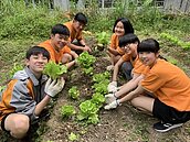 新北市實驗國中、小學　3校開辦