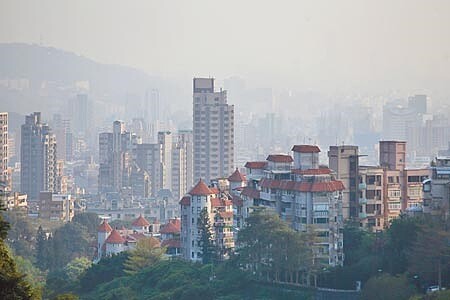 財長蘇建榮強調,房屋稅改革列為中長期計畫,短期炒房透過房地合一稅2.0政策循序漸進改善。圖∕本報資料照片