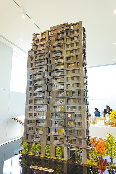 忠泰建設與永沛開發聯手,邀請美國AIA建築團隊Oyler Wu Collaborative,打造SC鋼骨藝術建築《衍見築》。(璞園提供)