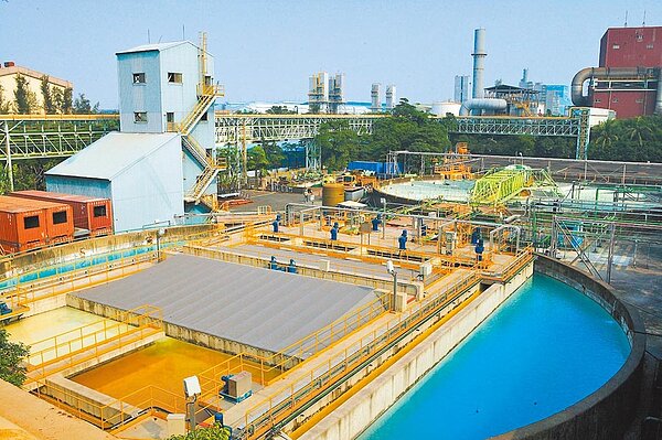 經濟部規劃針對用水大戶徵收耗水費。（中鋼公司提供）