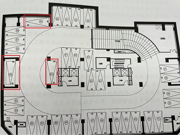 網友勸原PO不要買66號、55號及59號停車位。圖/擷自PTT
