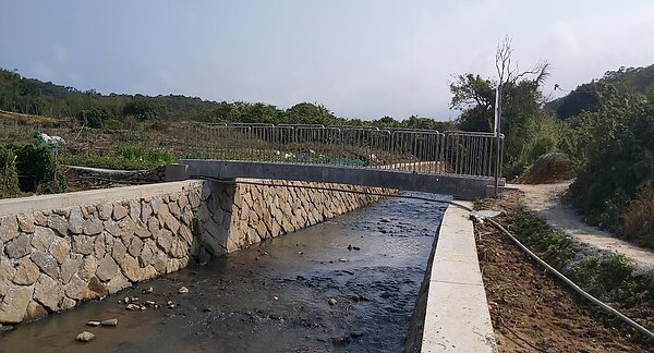 淡水興仁溪河道拓寬安全又美觀。圖/新北市政府提供