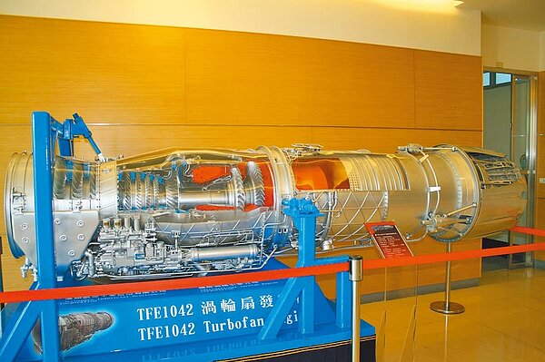 漢翔岡山廠目前以生產飛機發動機機匣等零組件為主,已成為全球五大發動機大廠的供應商。圖/劉朱松
