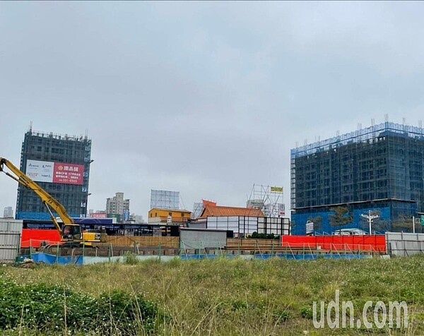 桃園市房地產建案林立、買賣移轉熱絡,超過千萬元土增稅案件激增,稅收年增幅六都第一。記者曾增勳/攝影