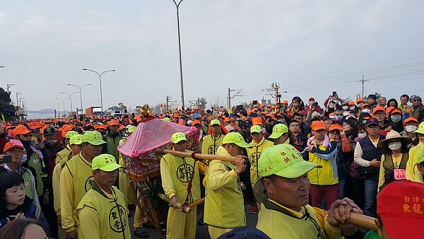 白沙屯媽往北港進香即將在4月11日深夜登轎出發，展開今年長達8天7夜的長程徒步進香之旅，通霄警分局規畫分為3個時段實施交通管制疏導措施。圖／聯合報系資料照