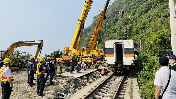 太魯閣事故最新現場。圖／花蓮縣消防局提供