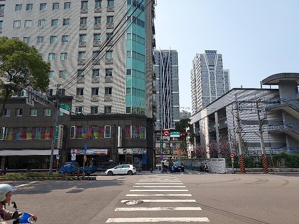 行政園區落成了,新店人真幸福。圖/記者江靜芝攝影