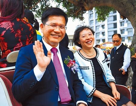 林佳龍夫婦兩人擁有有價證券1億3447萬8290元,另信託群創股票價值559萬2940元,若再加上土地、建物等,身價至少超過3億元。(中時資料照片)