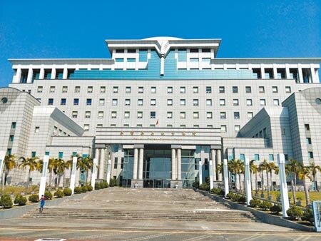 台南市永康區維冠金龍大樓倒塌後，謝姓住戶等6人提起的國家賠償之訴，被台南地方法院判決駁回。圖／中時資料照