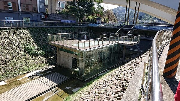 長期整治瑠公圳，越來越美麗。圖／記者夏維鴻攝影