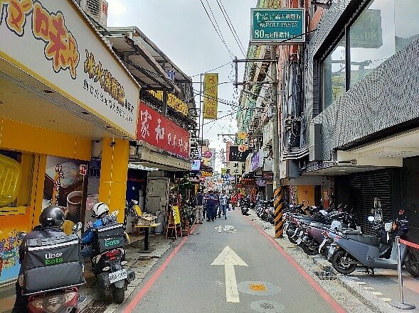 大同里商店林立、生活機能方便。圖／記者郭宇璇攝影
