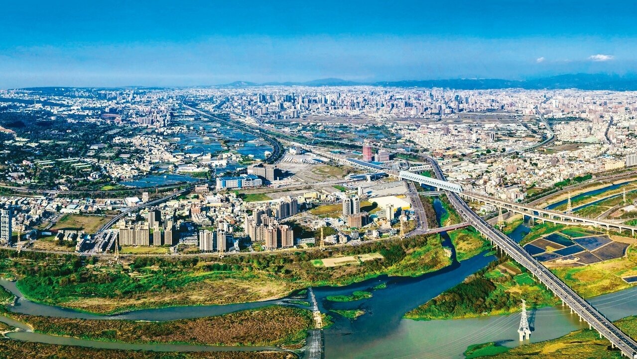 烏日高鐵站區最受矚目的「超級娛樂購物城」即將截標啟動開發,區域發展前景可期。台中市地政局/提供