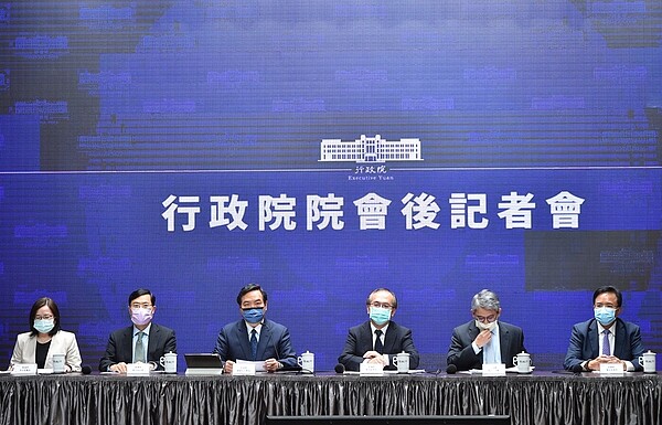行政院院會通過《住宅法》第23條修正草案,針對社會住宅包租代管計畫的房東,提高租金所得稅免稅額度及相關配套,提升房東參與誘,修正案將儘速送立法院審議。 圖/行政院