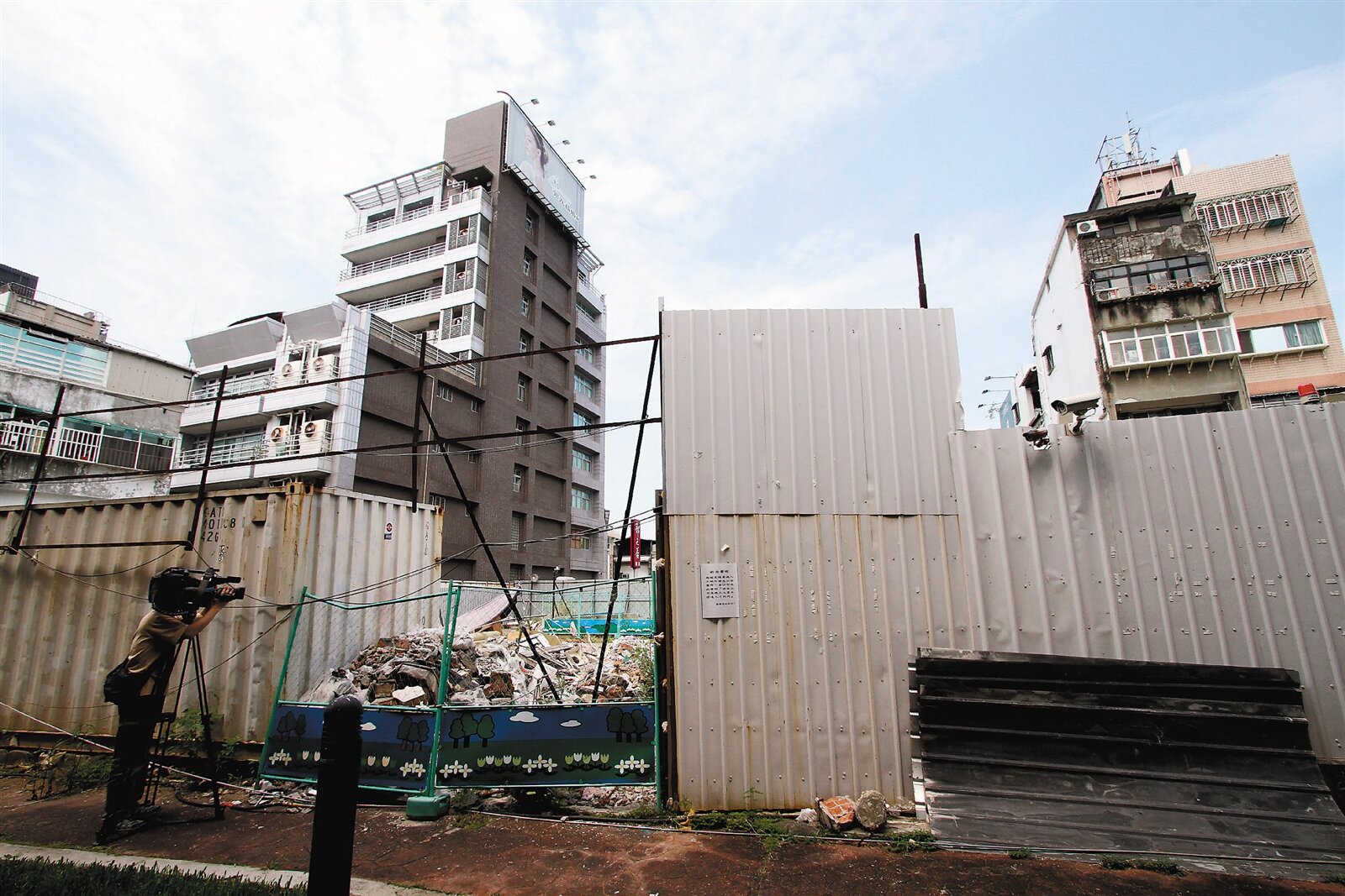 北市士林文林苑都市更新案爭議不斷,工地停擺。 記者陳瑞源/攝影