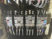 台南科技公司電箱傳爆炸　維修工人雙手、身軀50％灼燒