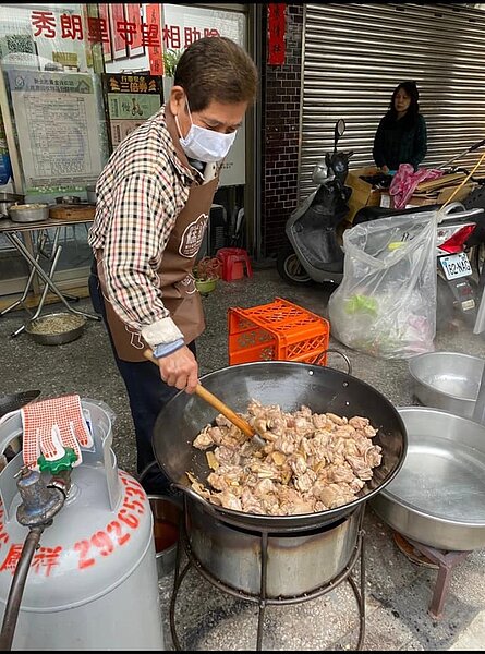 秀朗里共餐活動
