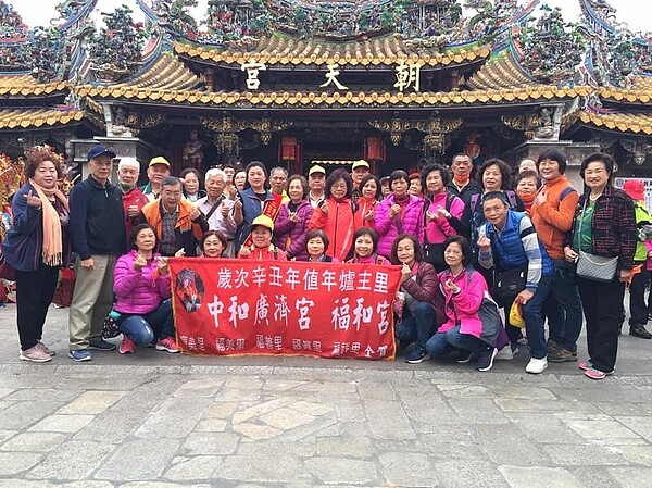 陳靜慧參與福和宮爐主輪值活動。圖/取自陳靜慧臉書