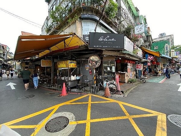 師大夜市商圈巷弄一隅。圖／陳育悅攝