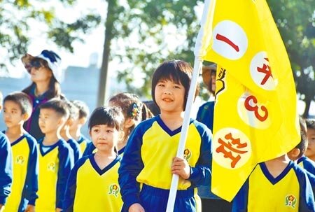 將進入國小招生火熱階段,少子化趨勢下,嘉縣110學年度小一新生僅2722人,讓各校面臨招生壓力。(呂妍庭攝)