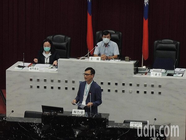 高雄市議會上午農林部門質詢。記者蔡孟妤/攝影
