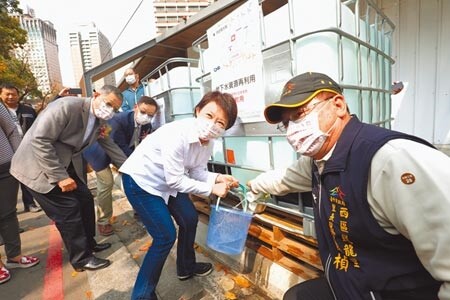 台中市府盤點65處工地，在乾旱期間提供水資源給產業界與民眾取水。（盧金足攝）