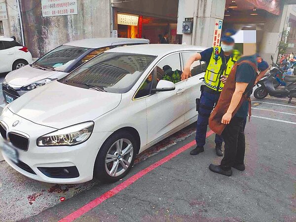 高市警方近來收到不少檢舉交通違規案件而疲於奔命,現在定調有「但書」免開罰。(警方提供/柯宗緯高雄傳真)