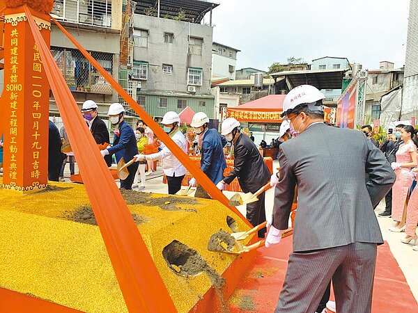新北中和區廟美段危老重建案19日動工,住戶都相當期待新家完工後的模樣。(新北市都更處提供/葉德正新北傳真)