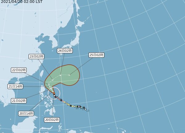 根據氣象局路徑潛勢預測圖顯示，強颱「舒力基」沿太平洋高壓邊緣，在呂宋島東方海面向北北西前進；20日稍減弱、但仍很強。圖／氣象局提供