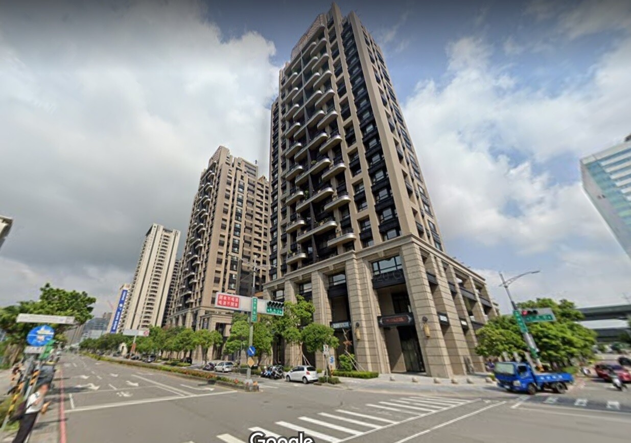 上新莊鄰近副都心的頭前重劃區,房價在四字頭,比起副都心可便宜兩成,也多坪數較小的產品。圖/翻攝google maps