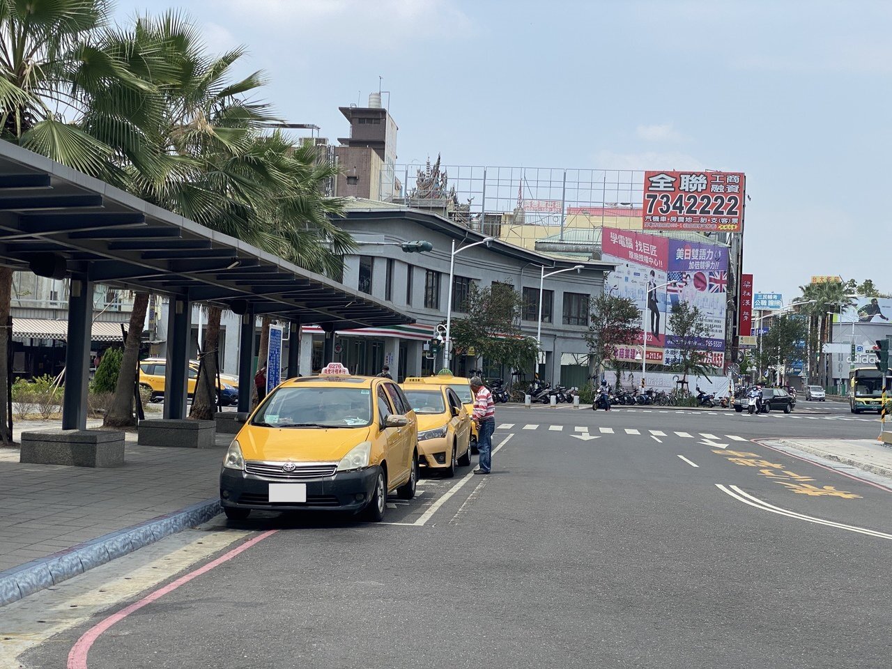 13年沒有調整,屏東縣計程車費率今年5月起將調整,起跳運價1公里100元、續跳運價每0.2公里加收5元、延滯計時運價,車速5公里以下每2.5分鐘5元。記者劉星君/攝影