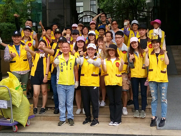 2019年7月石潭里舉辦清潔日活動。圖／里長提供