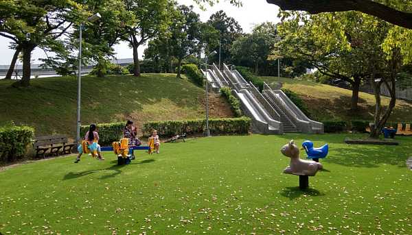 石潭公園遊樂設施外觀。圖／擷取自臺北市政府共融式遊戲場網頁