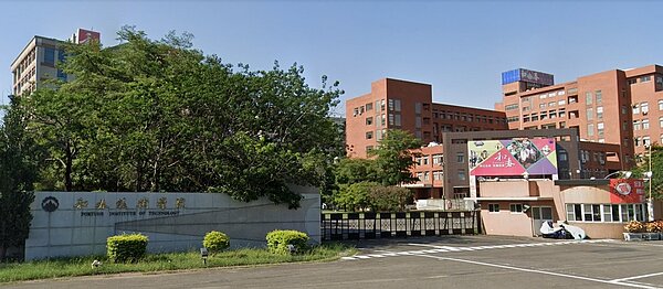 和春技術學院遭到教育部勒令全面停招，連帶影響周遭房市。圖／取自google maps