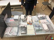 三峽賭場偽裝成民宅　警方跟監1月逮22人查獲百萬賭金