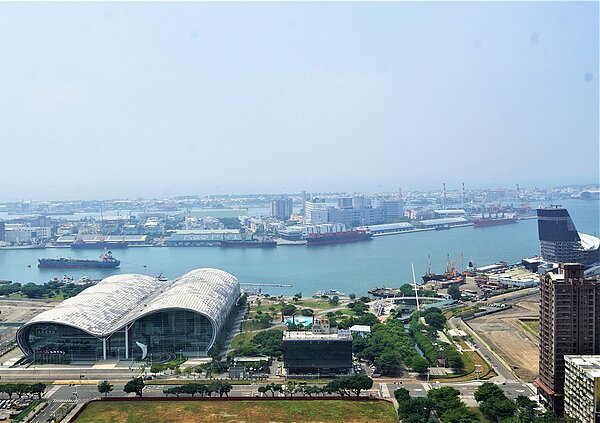 「特貿三」重啟招商,加上捷運黃線最快2022年動工,助攻亞灣區房市熱。圖/業者提供