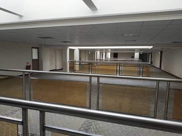 南市府多件中小型工程進度受原物料上漲、缺工而延宕,圖為南區松柏育樂中心整修案。圖/南市府提供