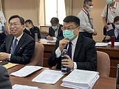 鐵路業務熟稔　行政院核定新任台鐵局長杜微明交接上任