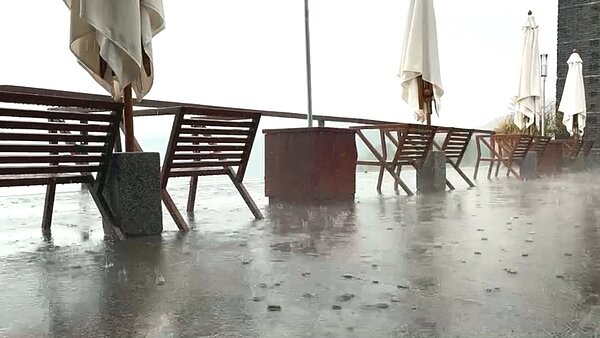 日月潭地區昨天下了兩波雨勢,日月潭氣象站顯示累計雨量為28毫米,是全國第三多。圖/讀者提供