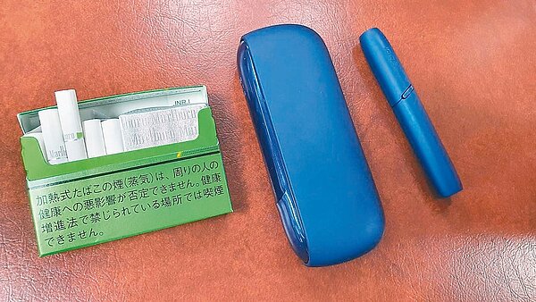 北市制定「新興菸品管理自治條例」草案,全面禁售電子煙,並納管加熱菸。記者楊正海/攝影
