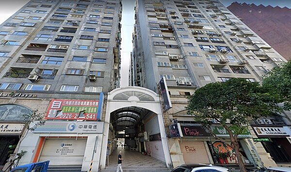 民生社區千坪地下室月租10萬元？　「它」相隔1公里再展店