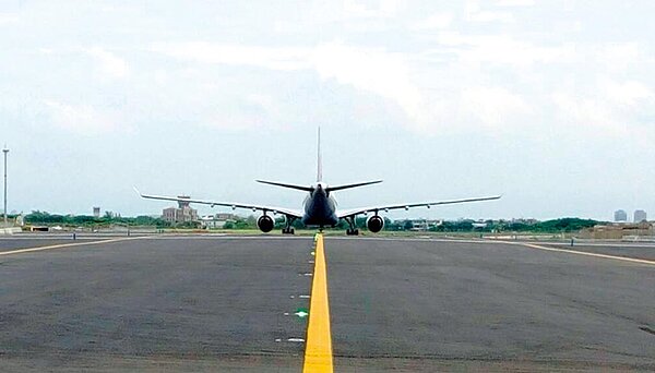 桃園國際機場(見圖),昨發生6件鳥擊事件。(桃機公司提供)